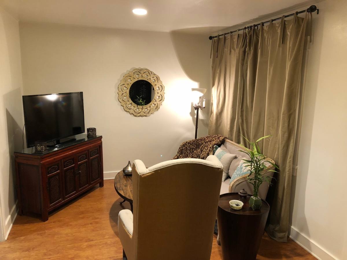 Apartment for rent at 1172 Alameda Ave, Glendale, CA 91201