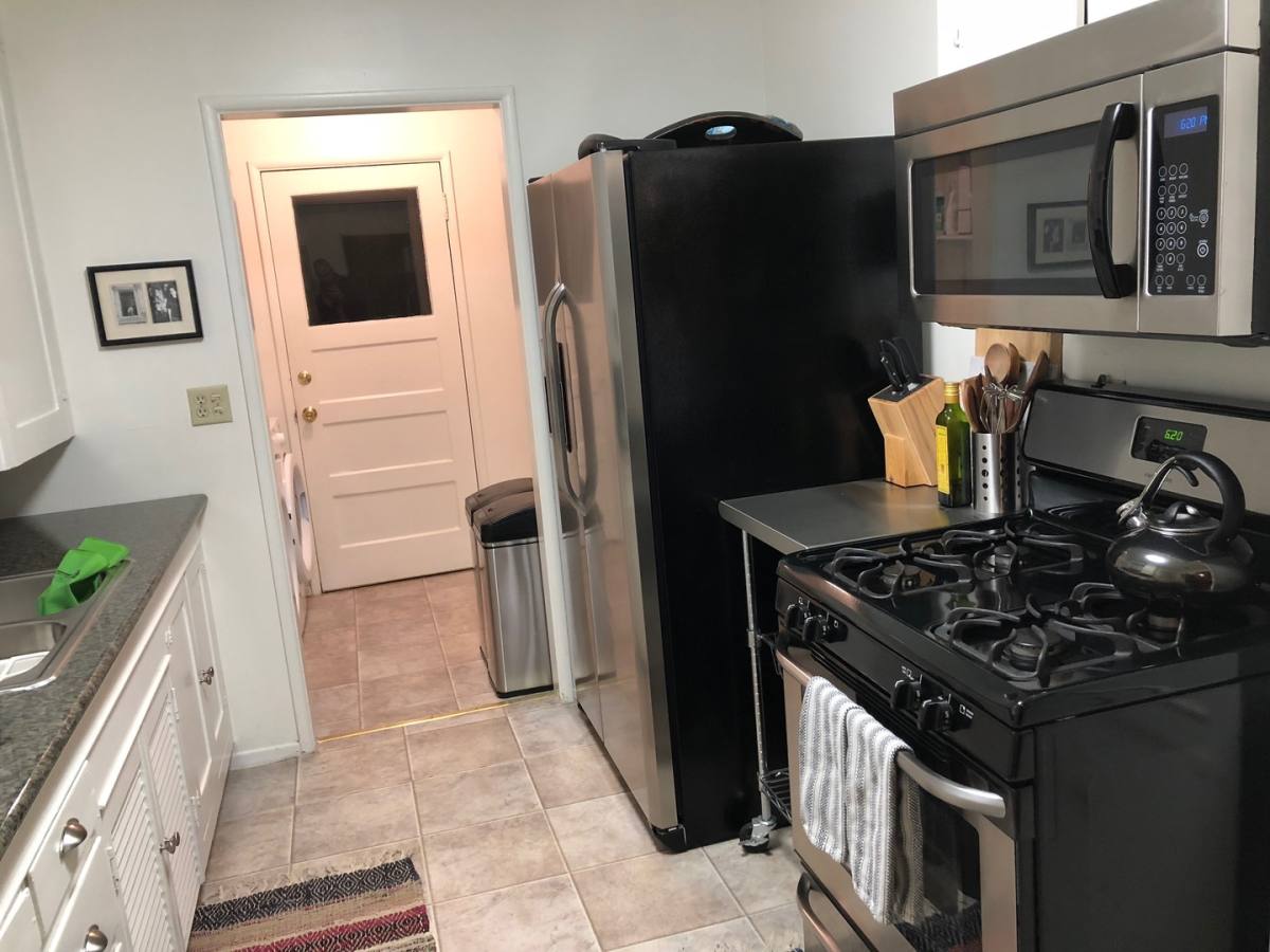 Apartment for rent at 1172 Alameda Ave, Glendale, CA 91201