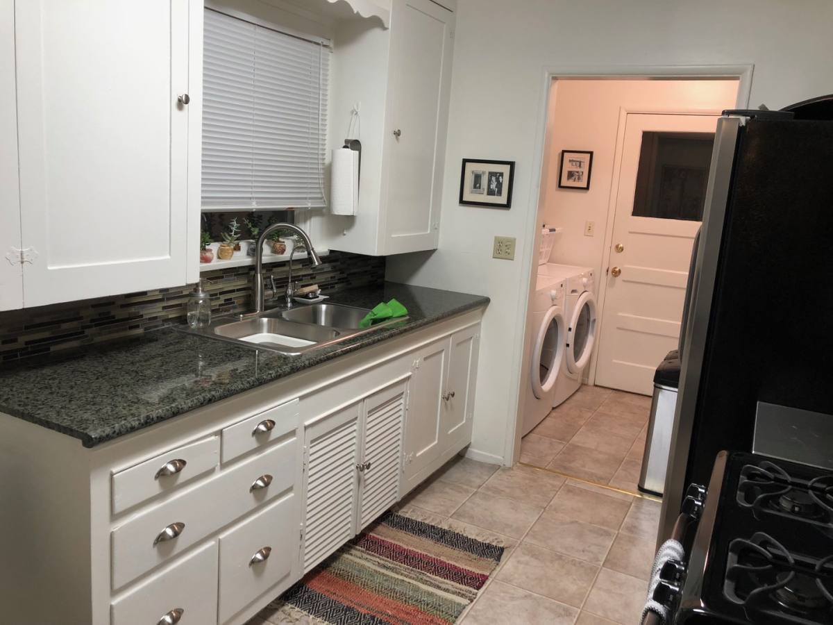 Apartment for rent at 1172 Alameda Ave, Glendale, CA 91201