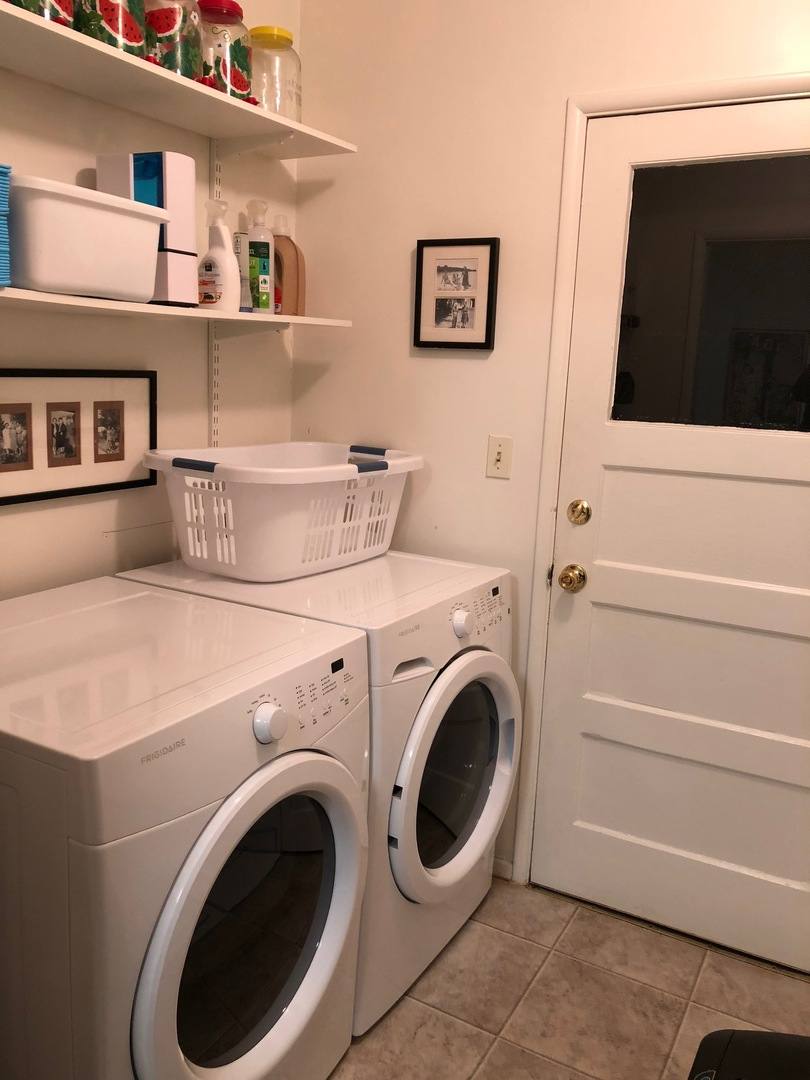 Apartment for rent at 1172 Alameda Ave, Glendale, CA 91201