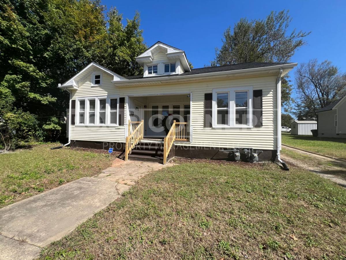 Apartment for rent at 516 Maple Ave #B, Burlington, NC 27215
