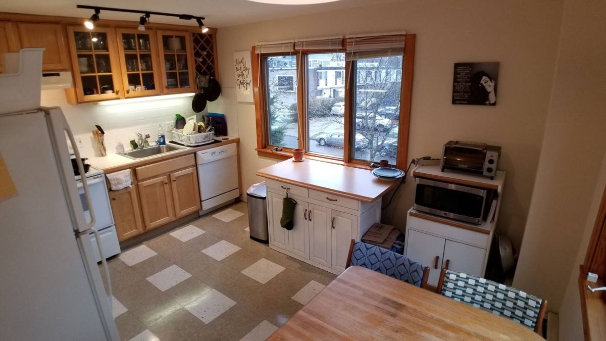 Apartment for rent at 221 Summer St, Buffalo, NY 14222