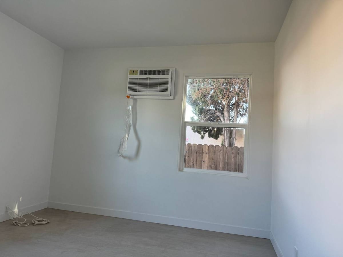 Apartment for rent at 11722 Riverside Dr, Valley Village, CA 91607