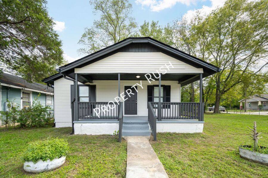 House for rent at 3818 Chandler Ave, Chattanooga, TN 37410