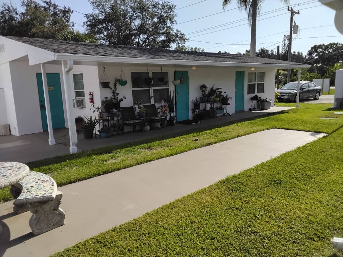 Apartment for rent at 1215 Hartman Rd, Fort Pierce, FL 34947