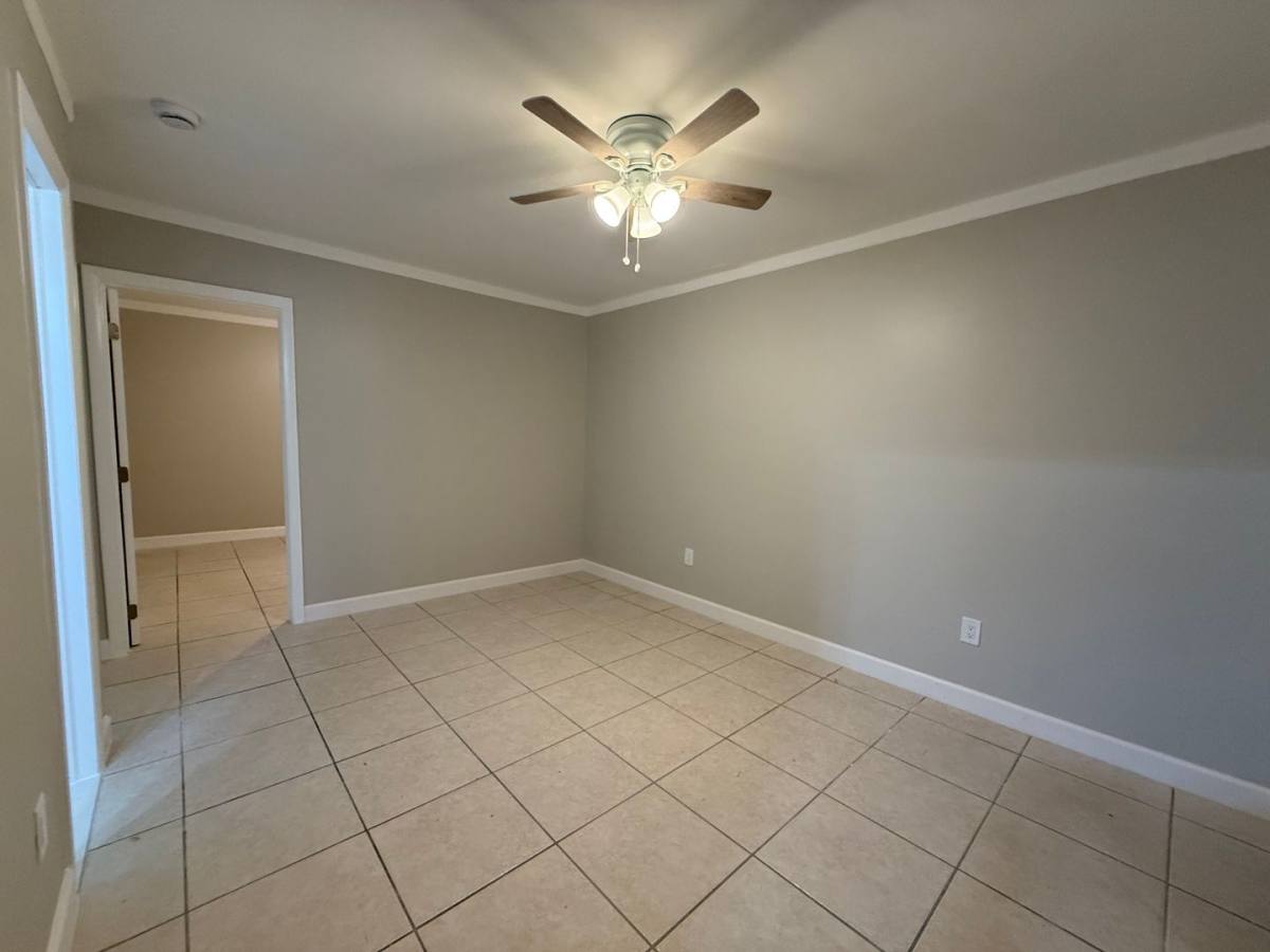 Apartment for rent at 1215 Hartman Rd, Fort Pierce, FL 34947