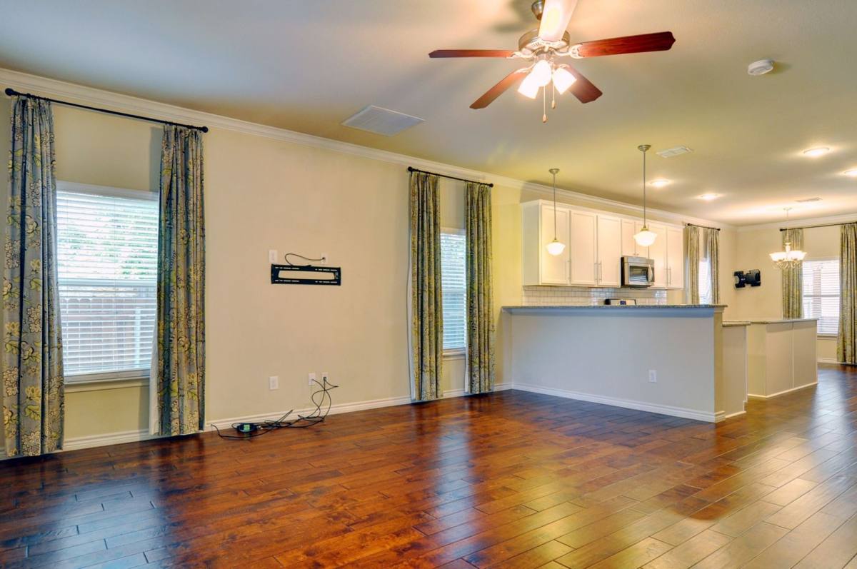 Townhouse for rent at 3409 Hamilton Ave, Fort Worth, TX 76107