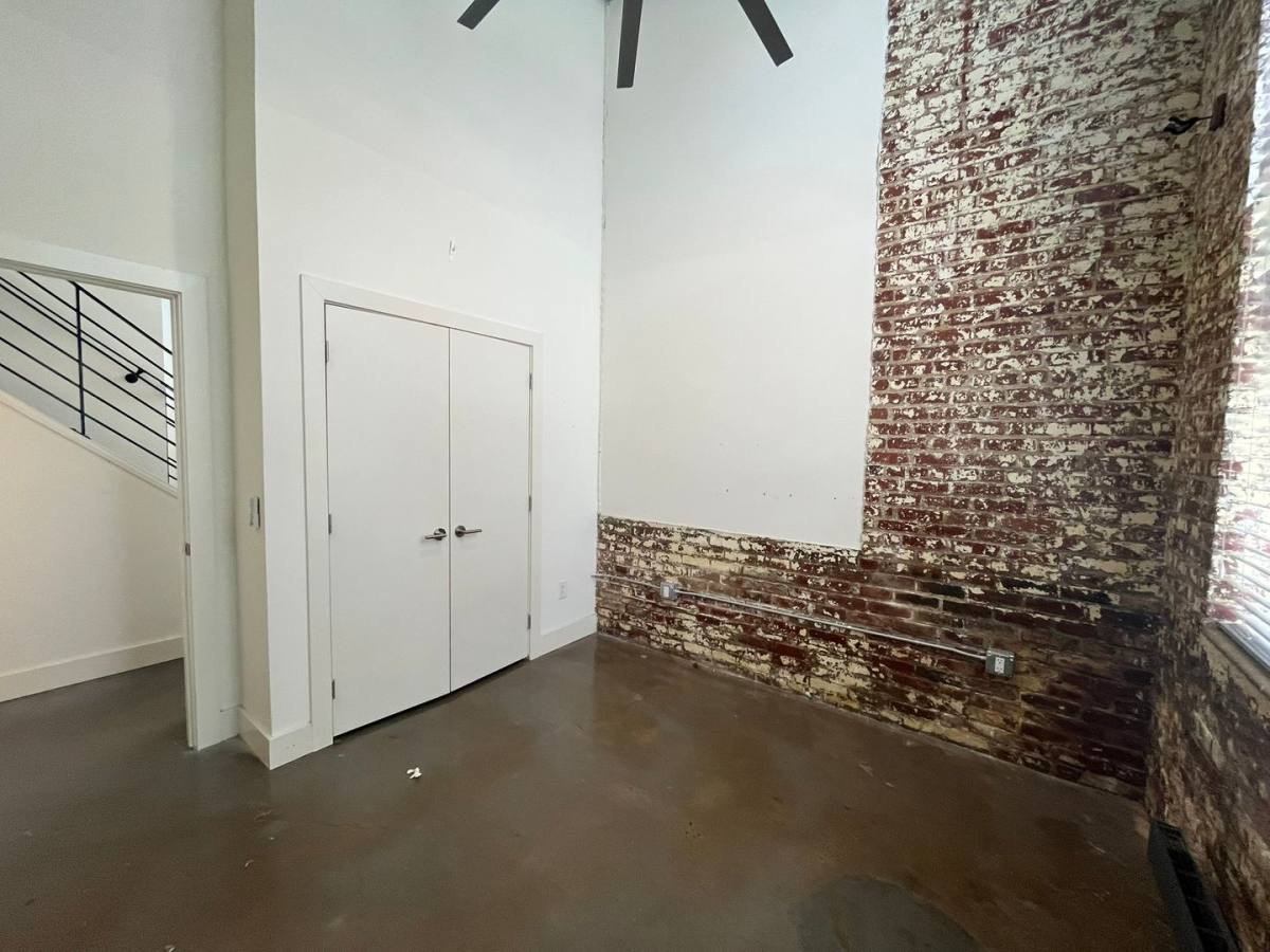 Apartment for rent at 712 12th St, Lynchburg, VA 24504