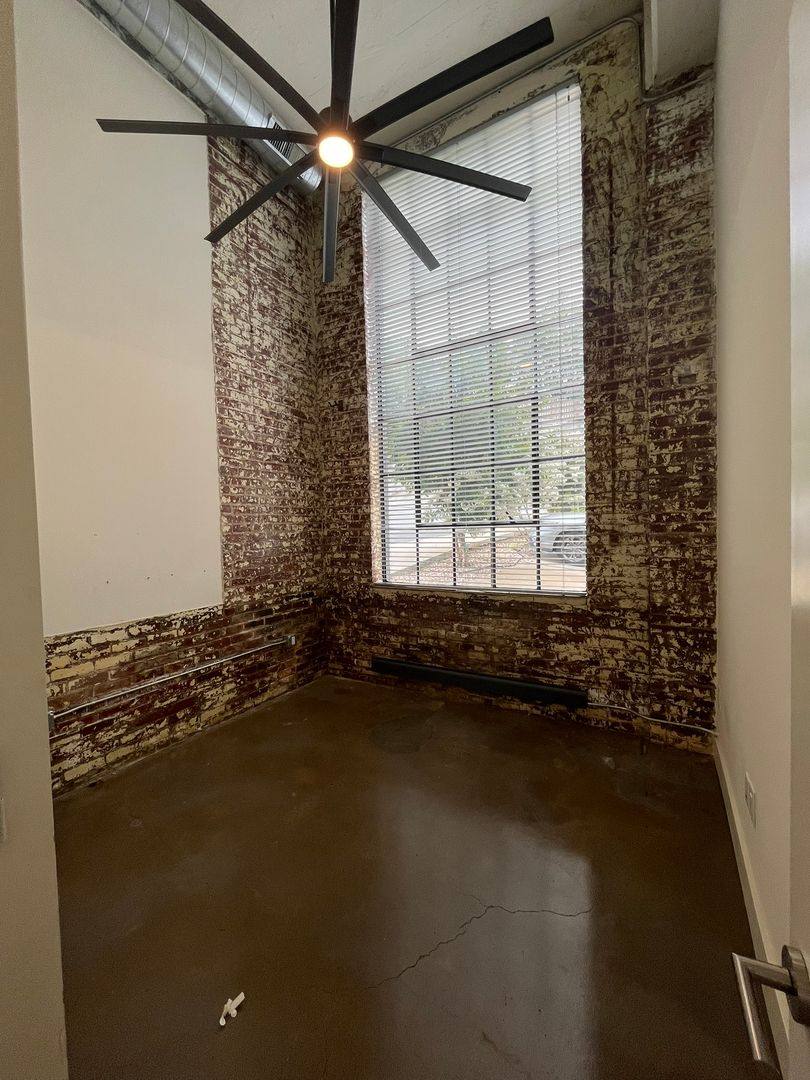 Apartment for rent at 712 12th St, Lynchburg, VA 24504