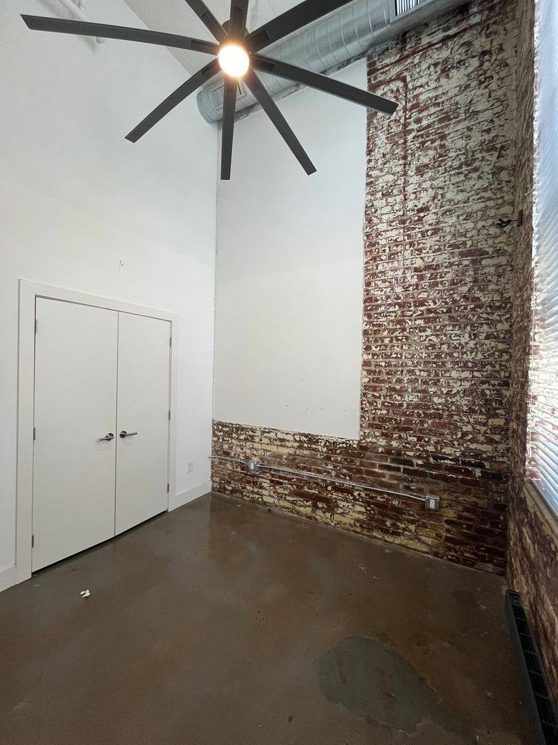 Apartment for rent at 712 12th St, Lynchburg, VA 24504