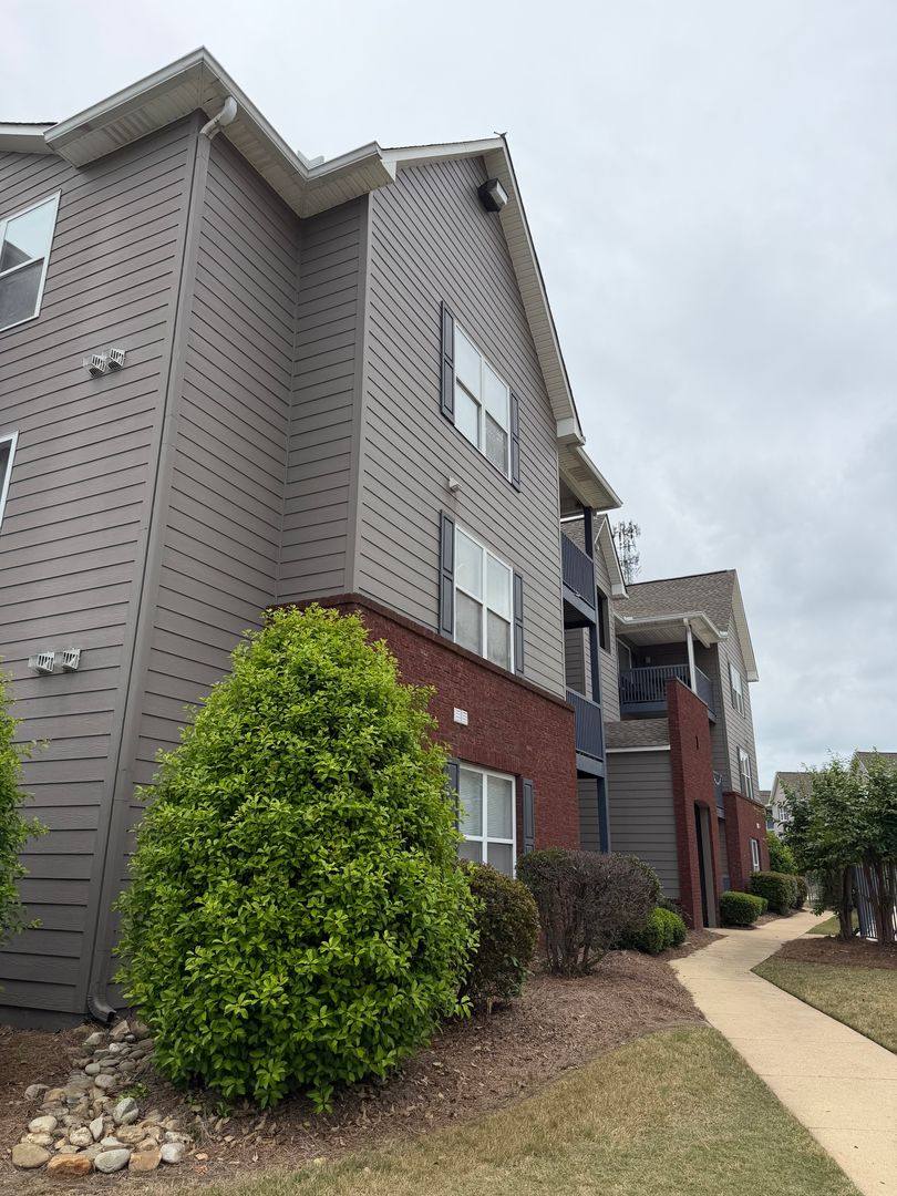 Apartment for rent at 1114 S College St, Auburn, AL 36832
