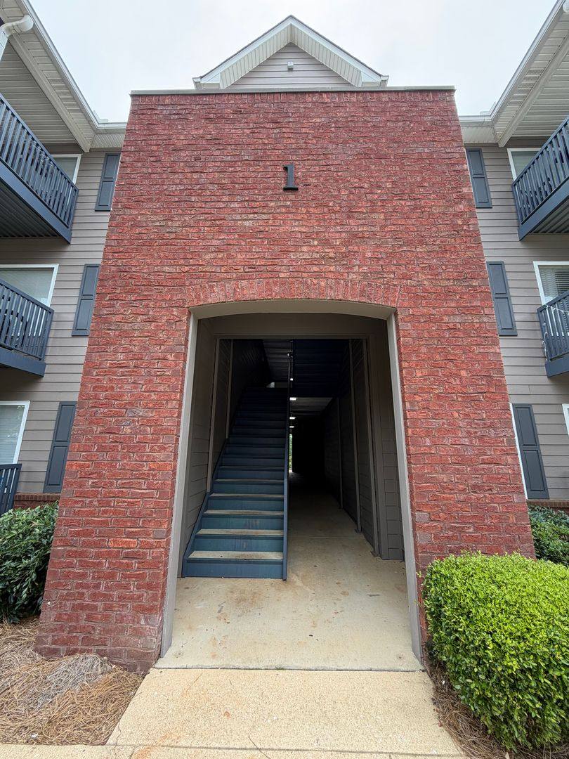 Apartment for rent at 1114 S College St, Auburn, AL 36832