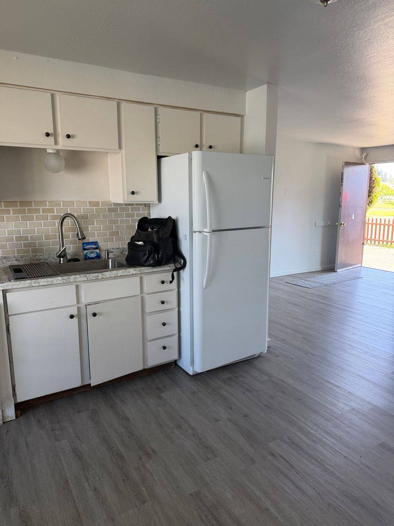 Apartment for rent at 375 Park Ave, Coos Bay, OR 97420
