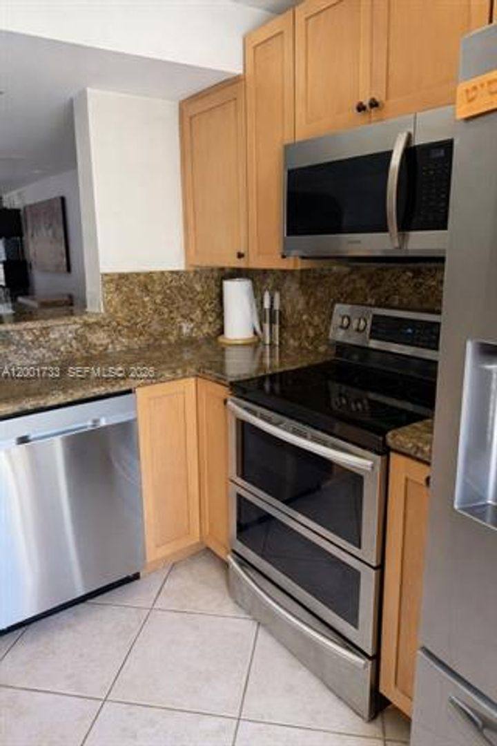 Townhouse for rent at 2661 NE 164th St Th #40, North Miami Beach, FL 33160
