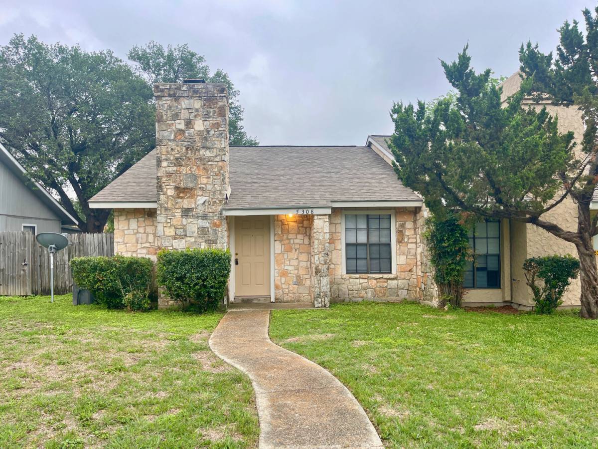 Apartment for rent at 5306-5308 Gawain, San Antonio, TX 78218