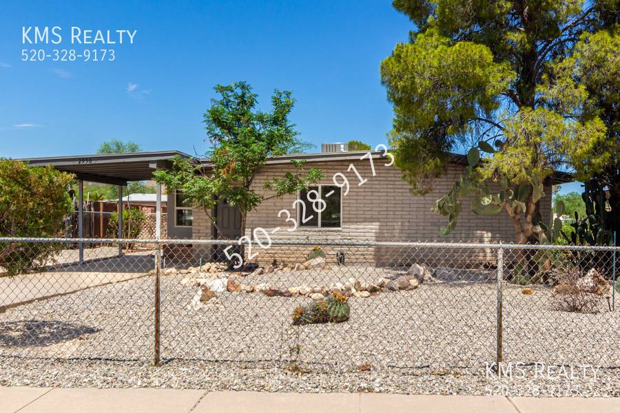 House for rent at 2956 W Maxine Circle, Tucson, AZ 85746
