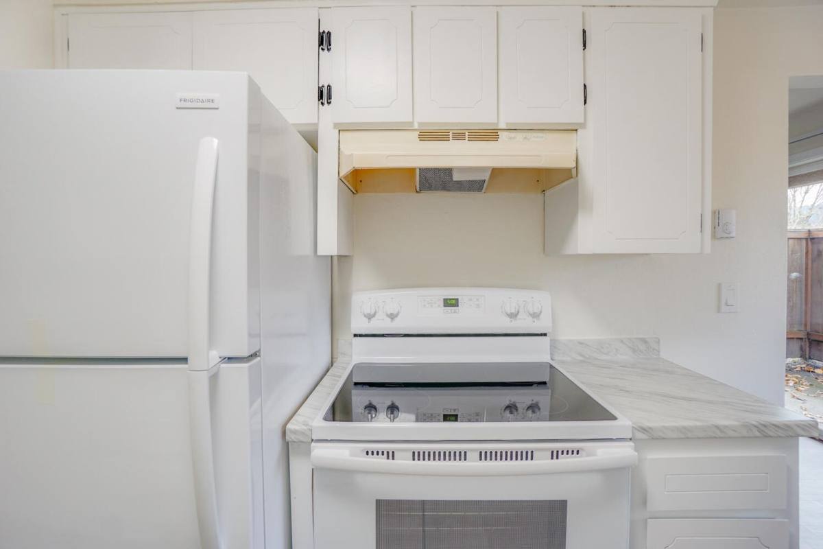 Apartment for rent at 958 NW Sycamore Ave, Corvallis, OR 97330