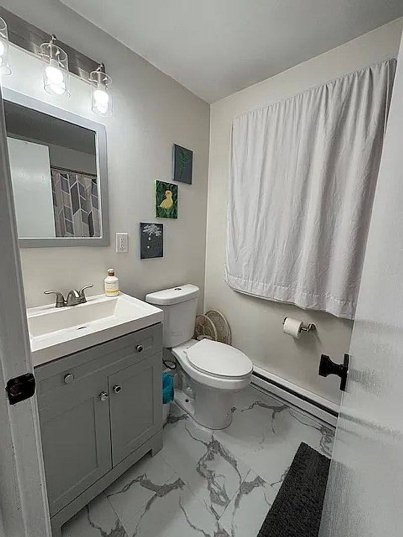 Apartment for rent at 156 Main St #B1, Canton, CT 06019