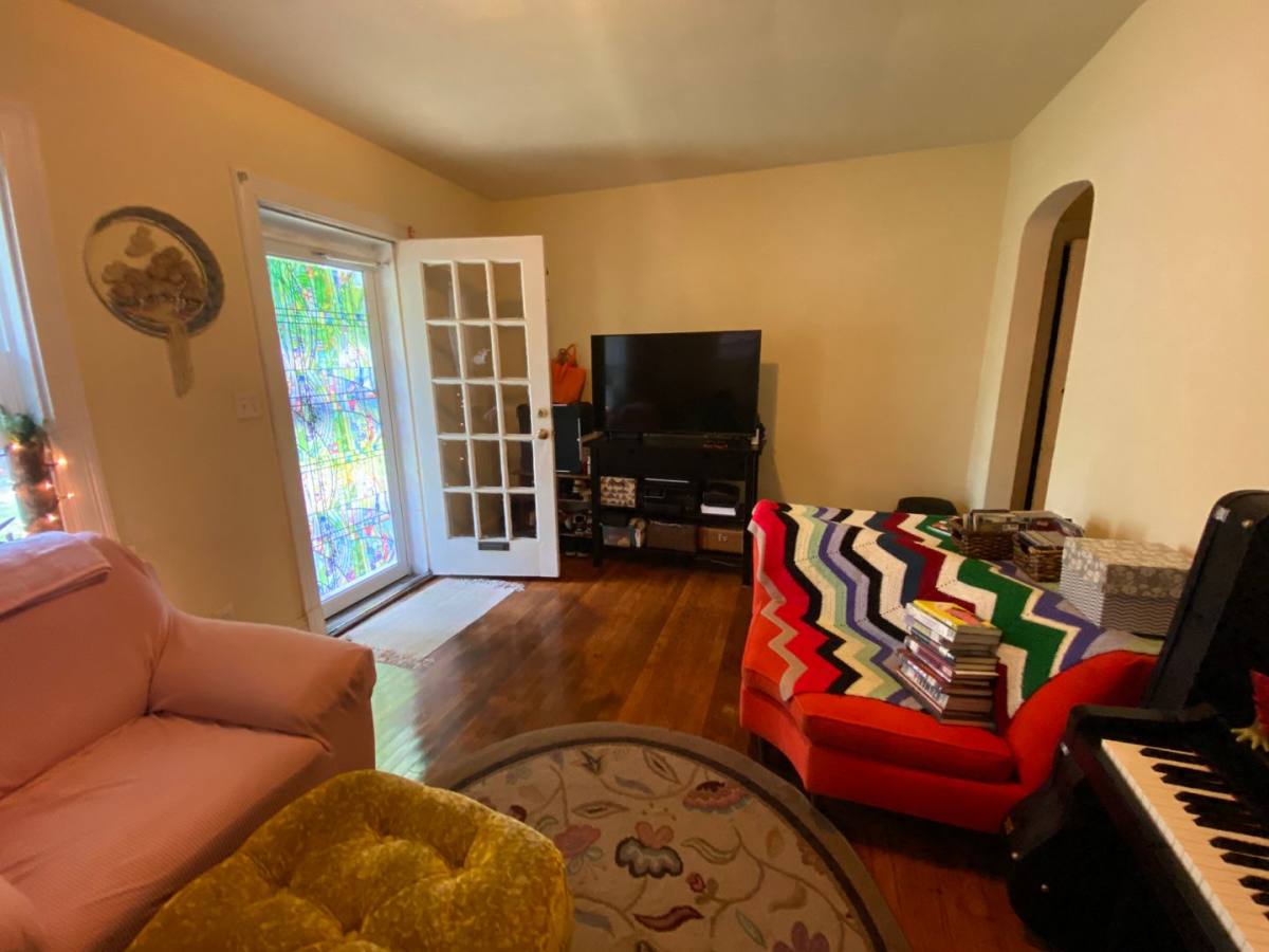 Apartment for rent at 3218 W Grace St, Richmond, VA 23221