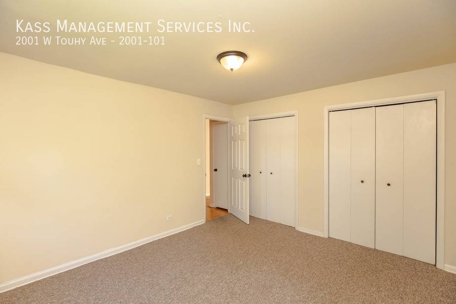 Apartment for rent at 2001 W Touhy Ave #101, Chicago, IL 60645