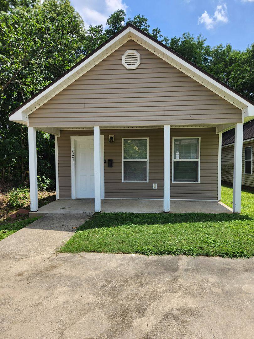 House for rent at 1327 S 17th St, Baton Rouge, LA 70802