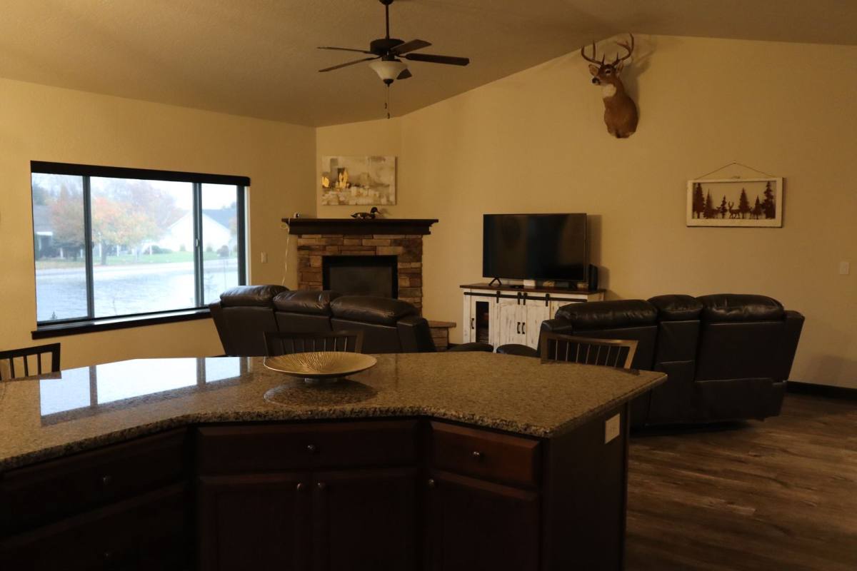 House for rent at 2649 N Side Saddle Lane, Post Falls, ID 83854