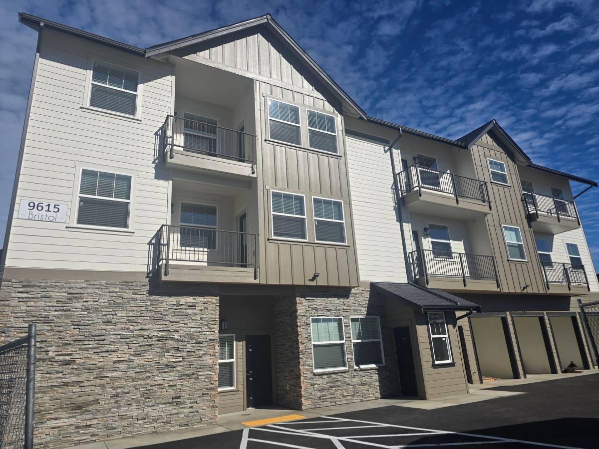 Apartment for rent at 9615 Bristol Ave SW, Lakewood, WA 98499