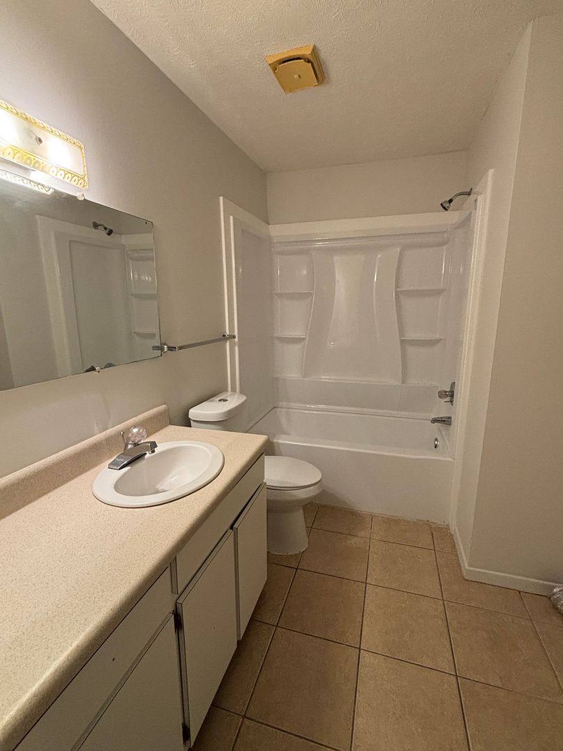 Apartment for rent at 149 N Highway 22-A, Panama City, FL 32404