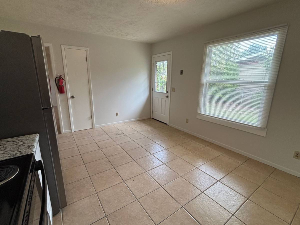 Apartment for rent at 149 N Highway 22-A, Panama City, FL 32404