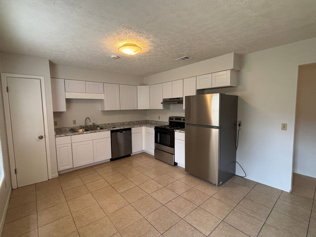 Apartment for rent at 149 N Highway 22-A, Panama City, FL 32404