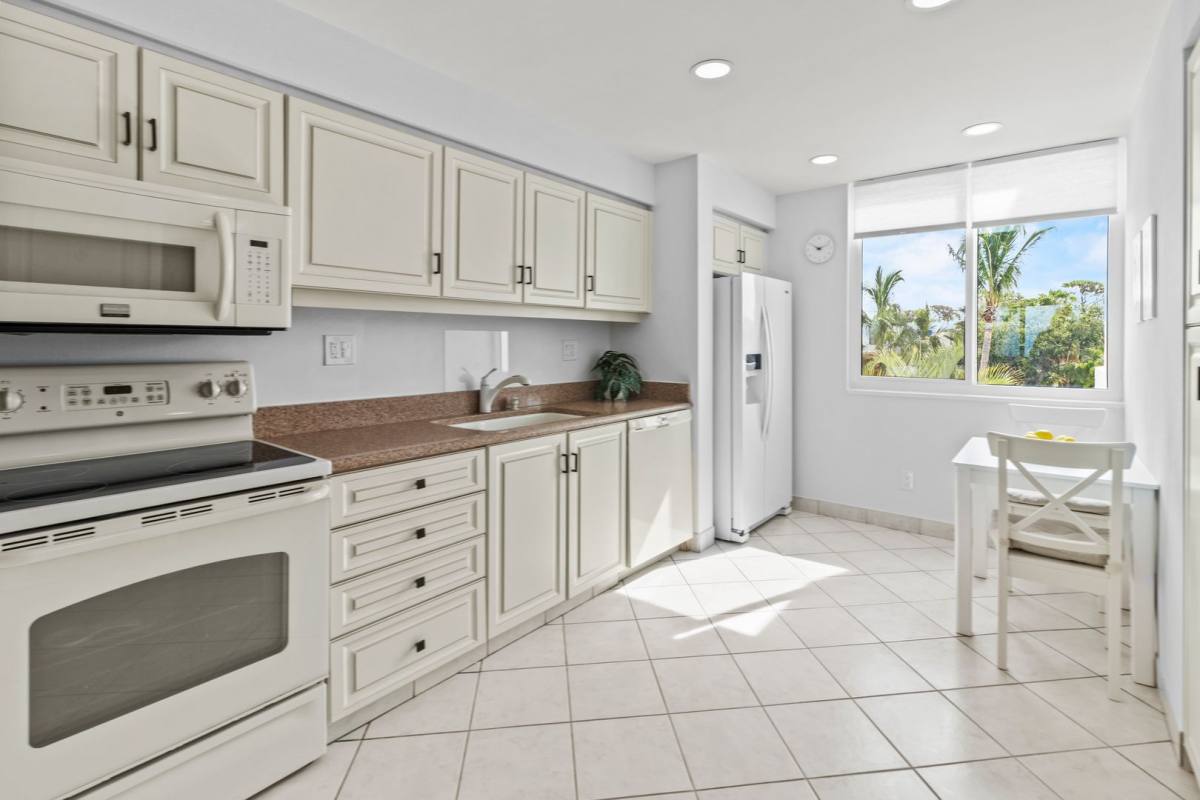 Condo for rent at 724 Bayport Way, Longboat Key, FL 34228
