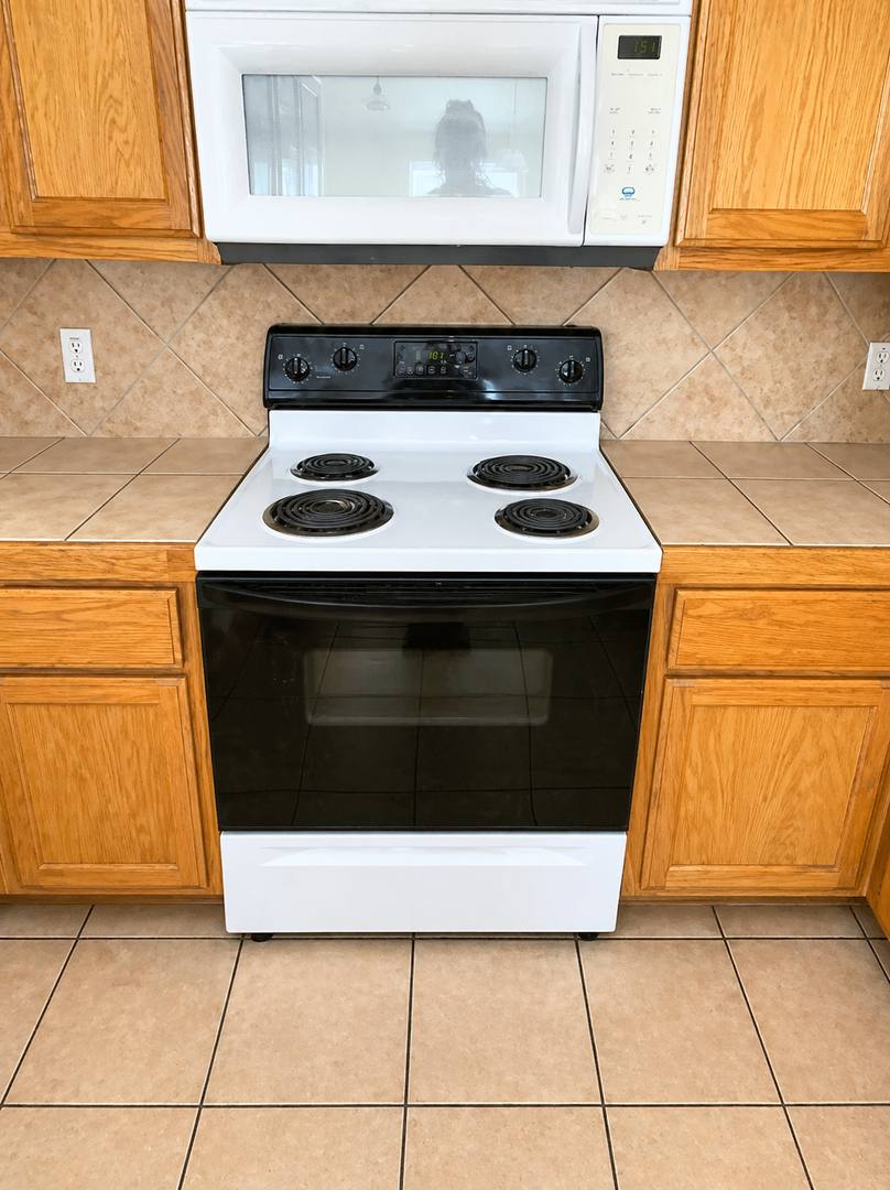 Townhouse for rent at 2107 Charleston Court, Killeen, TX 76542