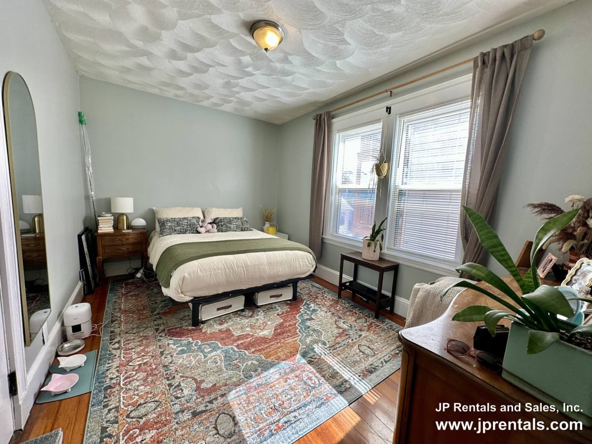 Apartment for rent at 369 Centre St #2, Dorchester, MA 02122