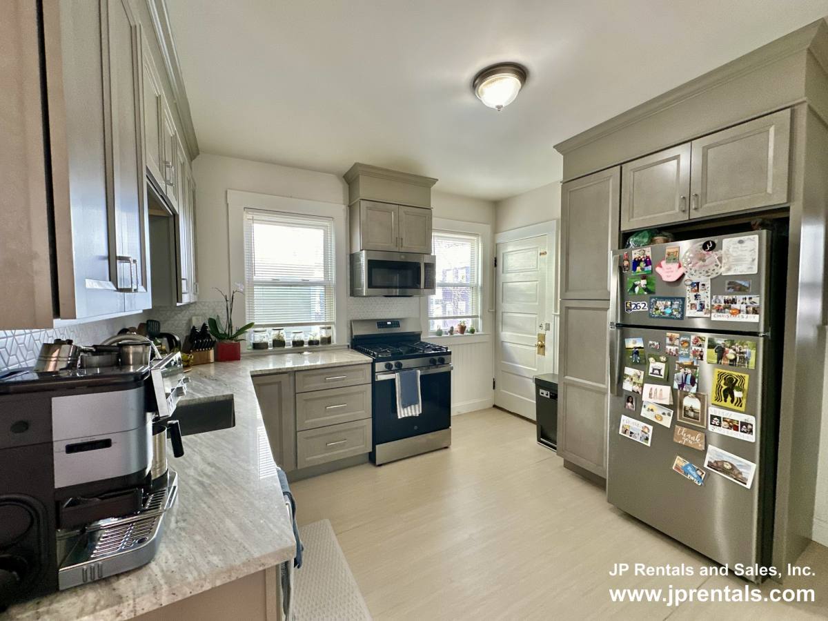 Apartment for rent at 369 Centre St #2, Dorchester, MA 02122