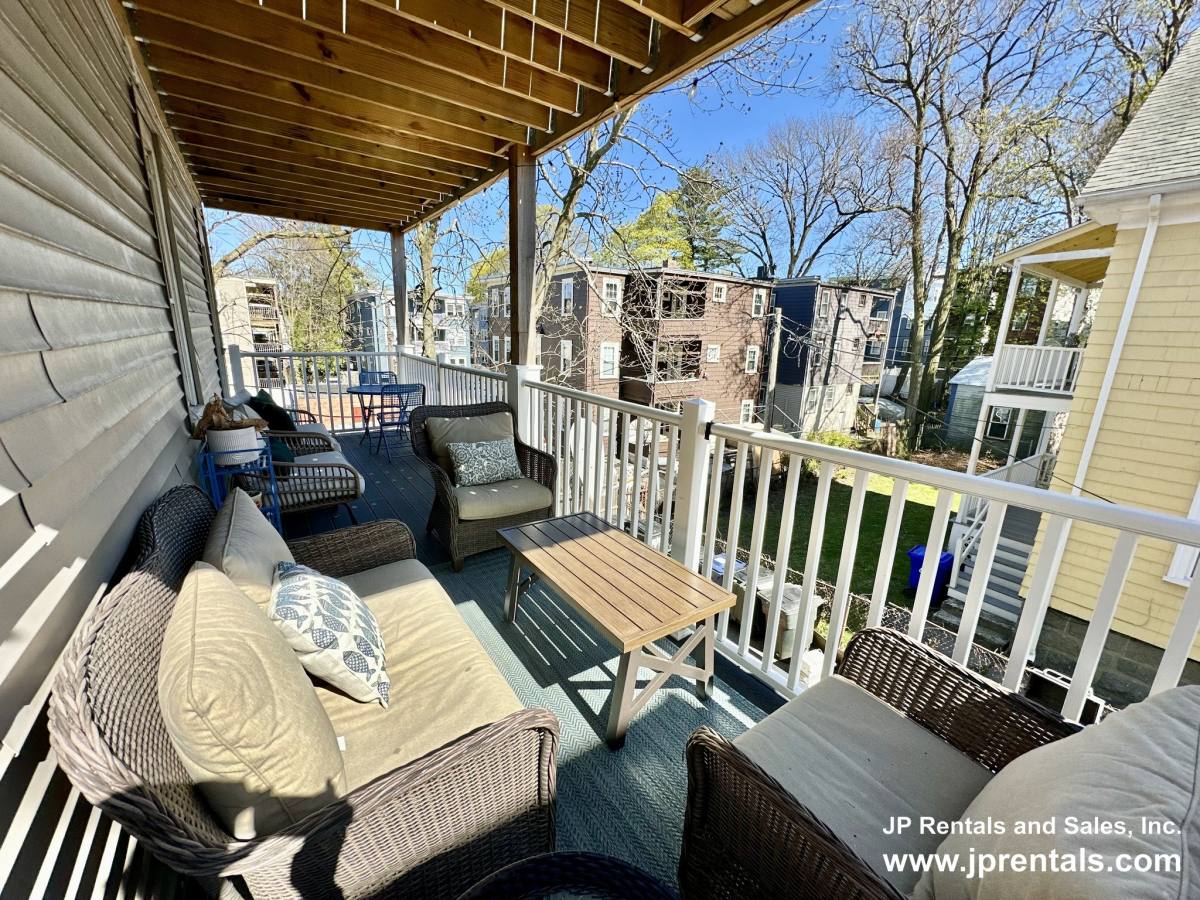 Apartment for rent at 369 Centre St #2, Dorchester, MA 02122