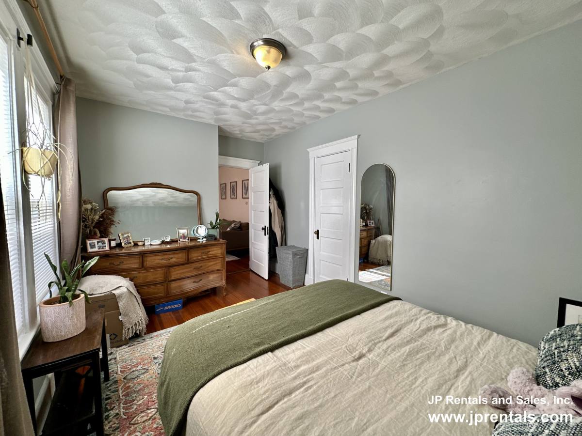 Apartment for rent at 369 Centre St #2, Dorchester, MA 02122