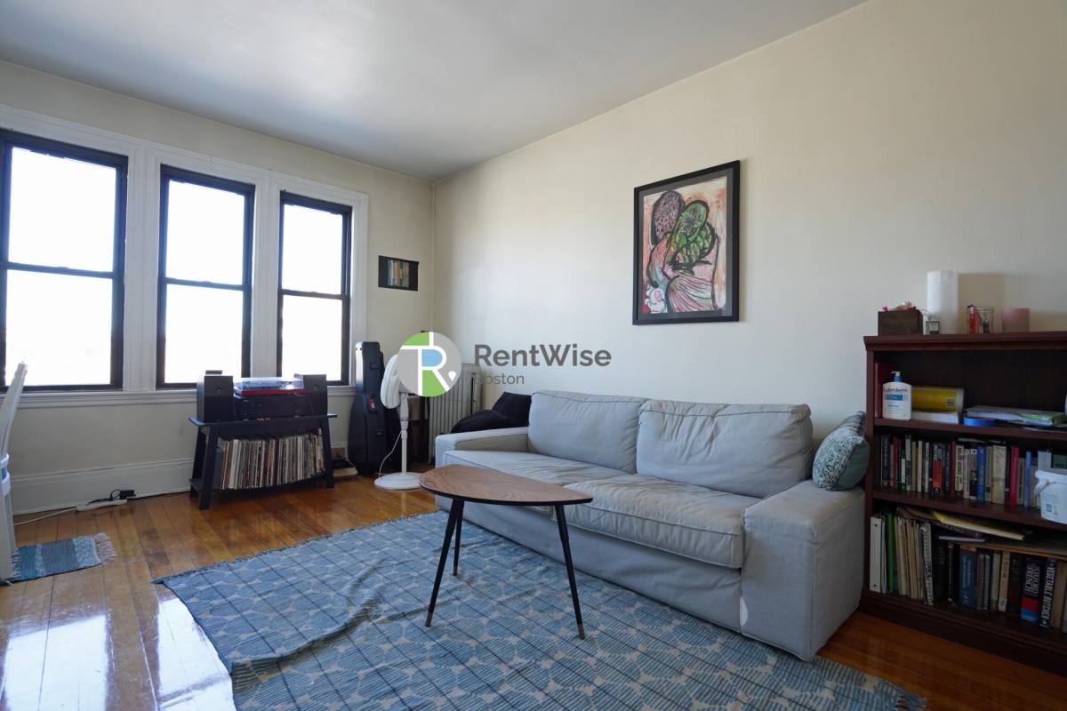 Apartment for rent at 1216 Commonwealth Ave #5, Allston, MA 02134