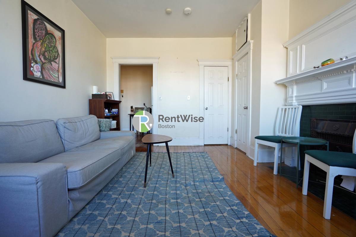 Apartment for rent at 1216 Commonwealth Ave #5, Allston, MA 02134