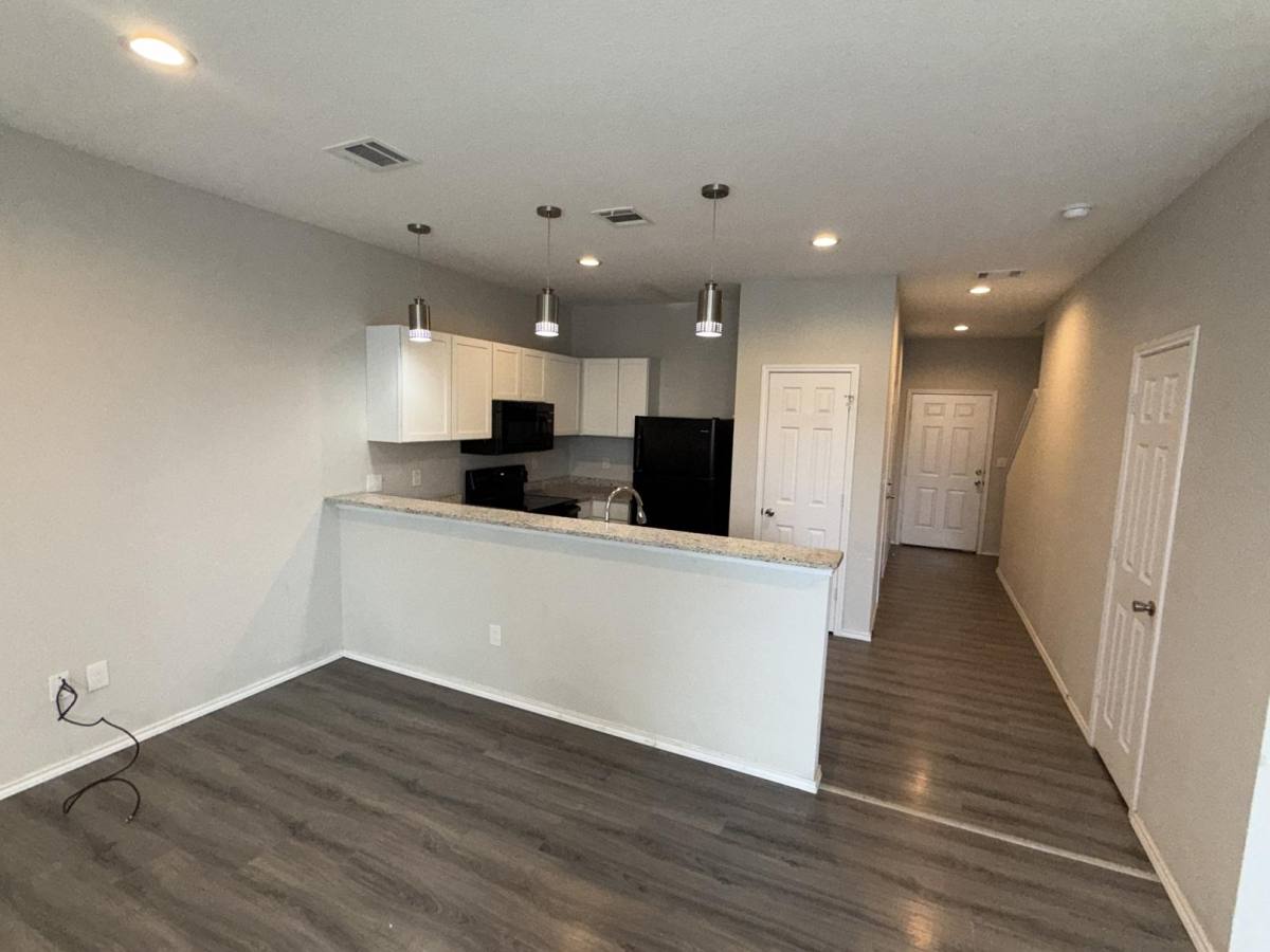 Apartment for rent at 6918 Crestway Dr #4, San Antonio, TX 78239