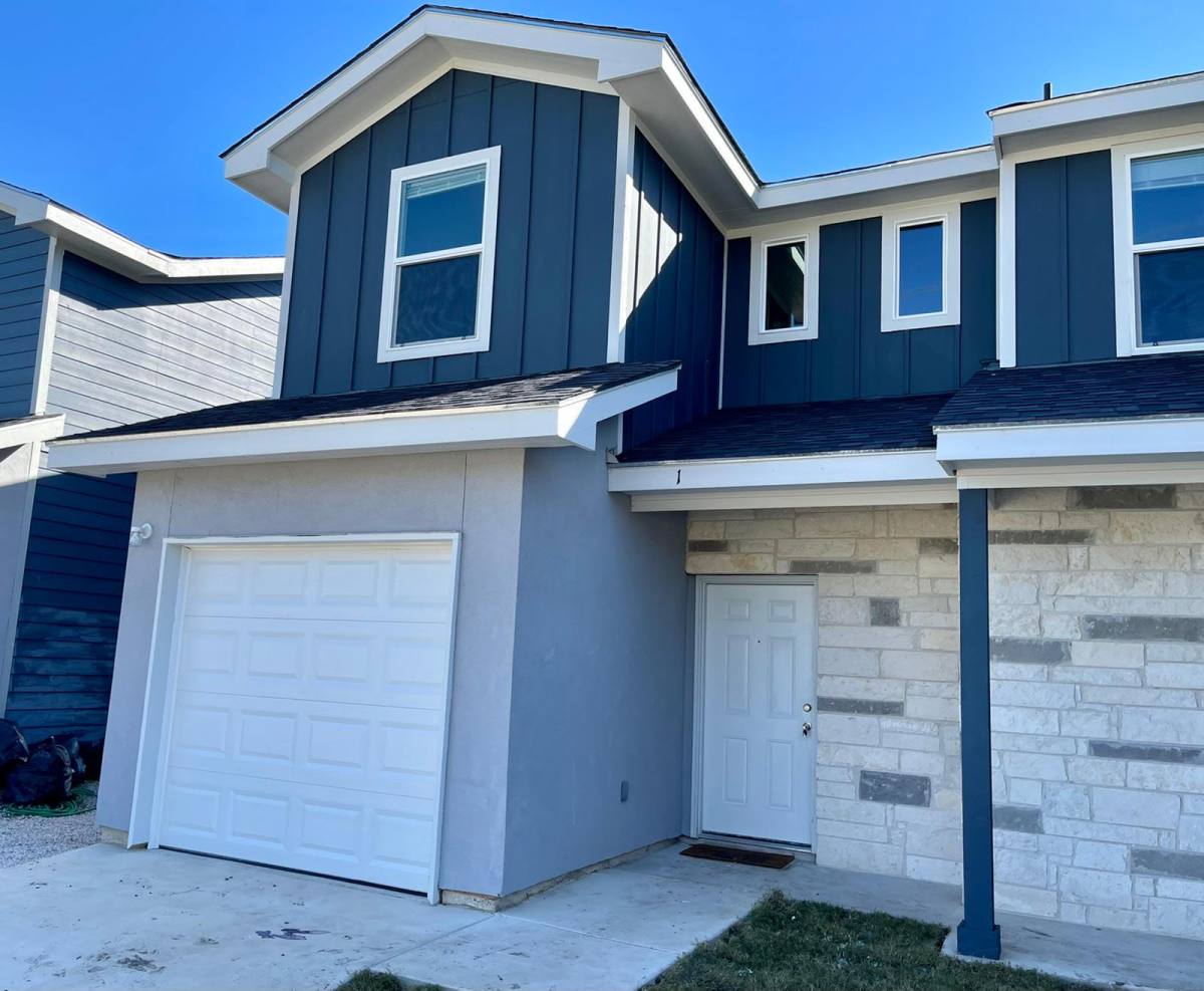 Apartment for rent at 6918 Crestway Dr #4, San Antonio, TX 78239