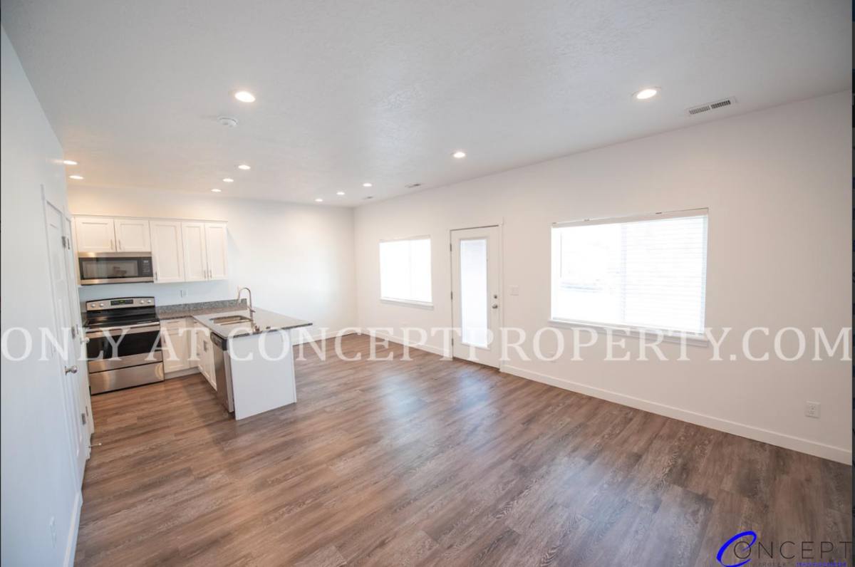 Townhouse for rent at 4999 Harvest Pointe Dr, Ogden, UT 84405