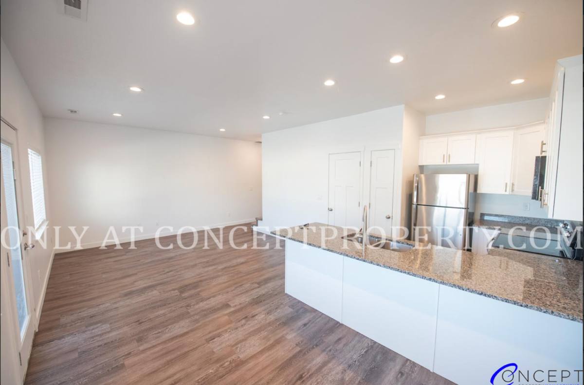 Townhouse for rent at 4999 Harvest Pointe Dr, Ogden, UT 84405
