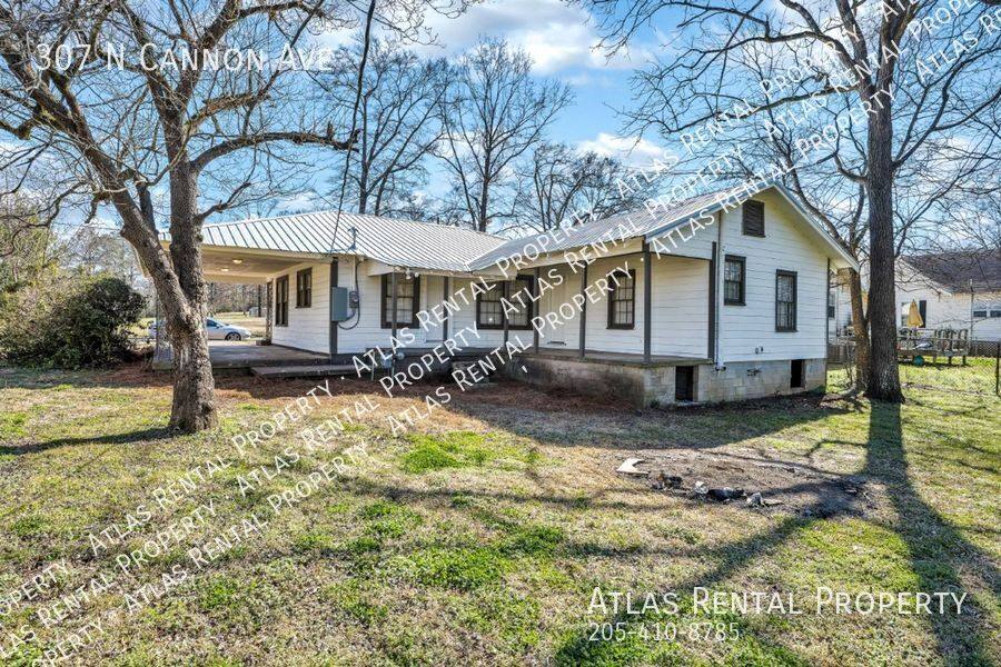 House for rent at 307 N Cannon Ave, Sylacauga, AL 35150
