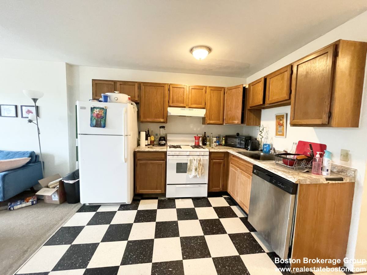 Apartment for rent at 96 Hammond St #4, Roxbury Crossing, MA 02120