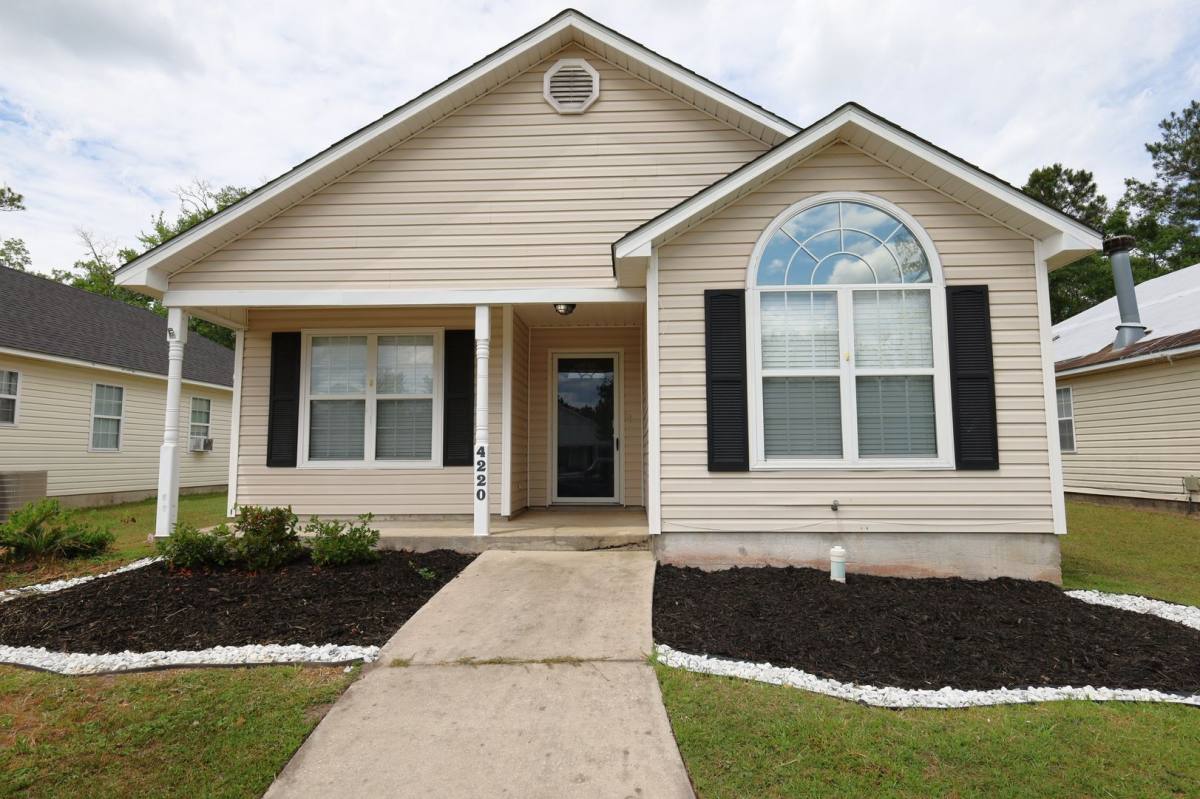 House for rent at 4220 Wilshire Dr, Valdosta, GA 31605