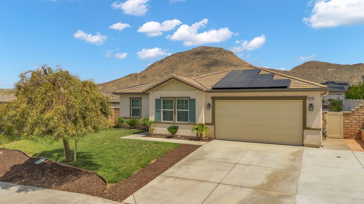 House for rent at 20720 Spring Mountain Rd, Riverside, CA 92507