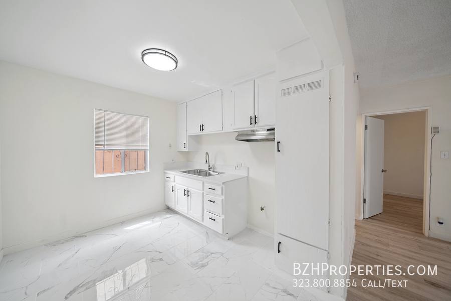 Apartment for rent at 8633 Denver Ave #5, Los Angeles, CA 90044