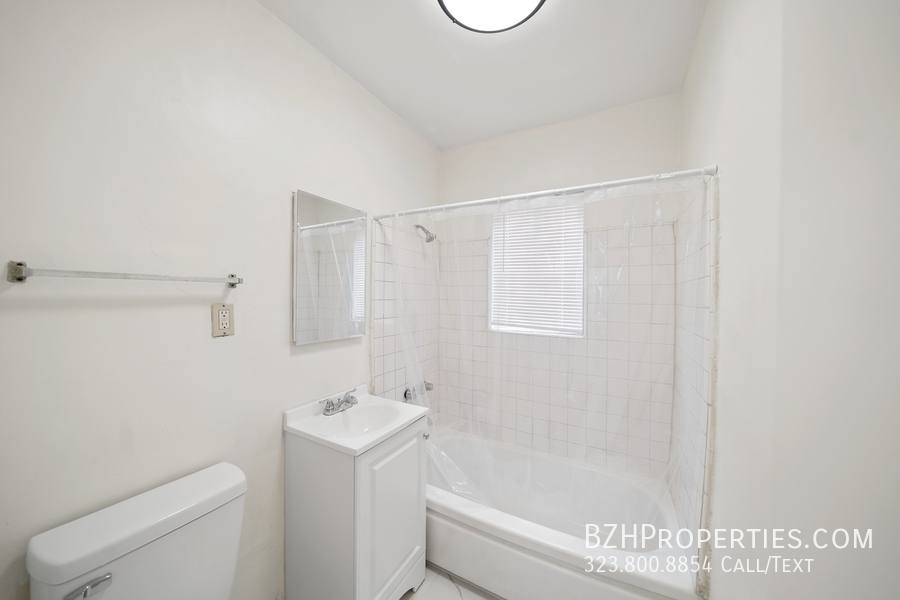 Apartment for rent at 8633 Denver Ave #5, Los Angeles, CA 90044