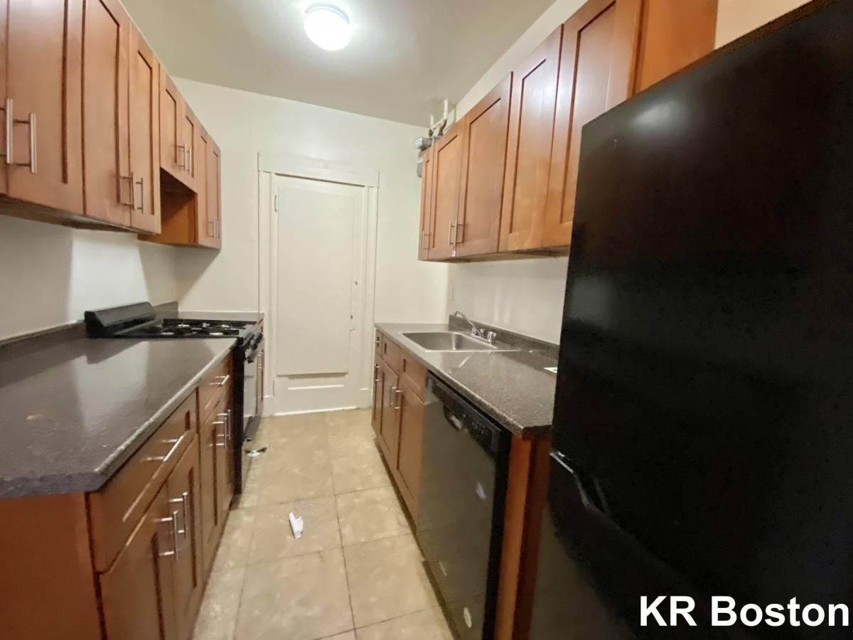 Apartment for rent at 1171 Boylston St #35, Boston, MA 02215