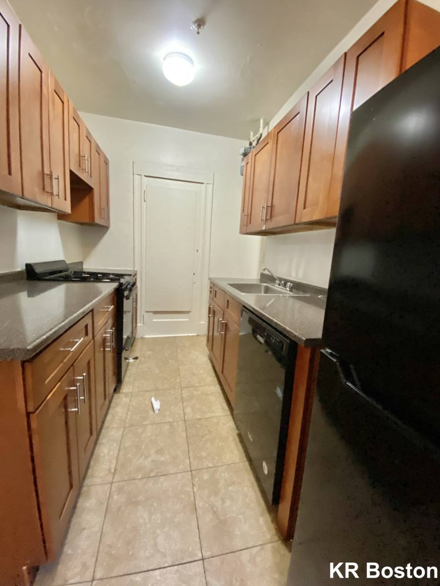 Apartment for rent at 1171 Boylston St #35, Boston, MA 02215